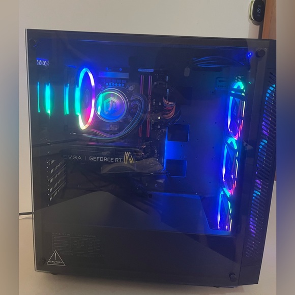 Cyber power gaming pc w/ keyboard and mouse - Picture 2 of 6